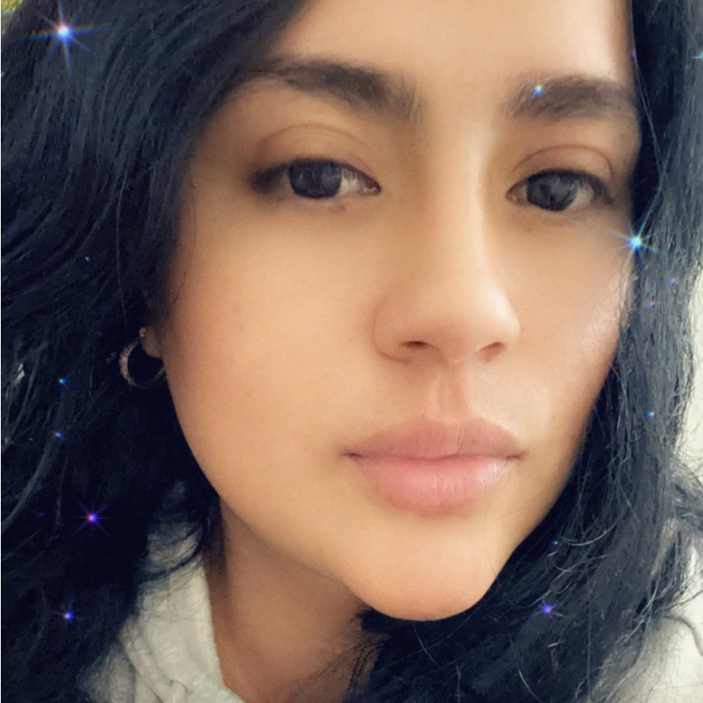 Meet your Posher, Ana